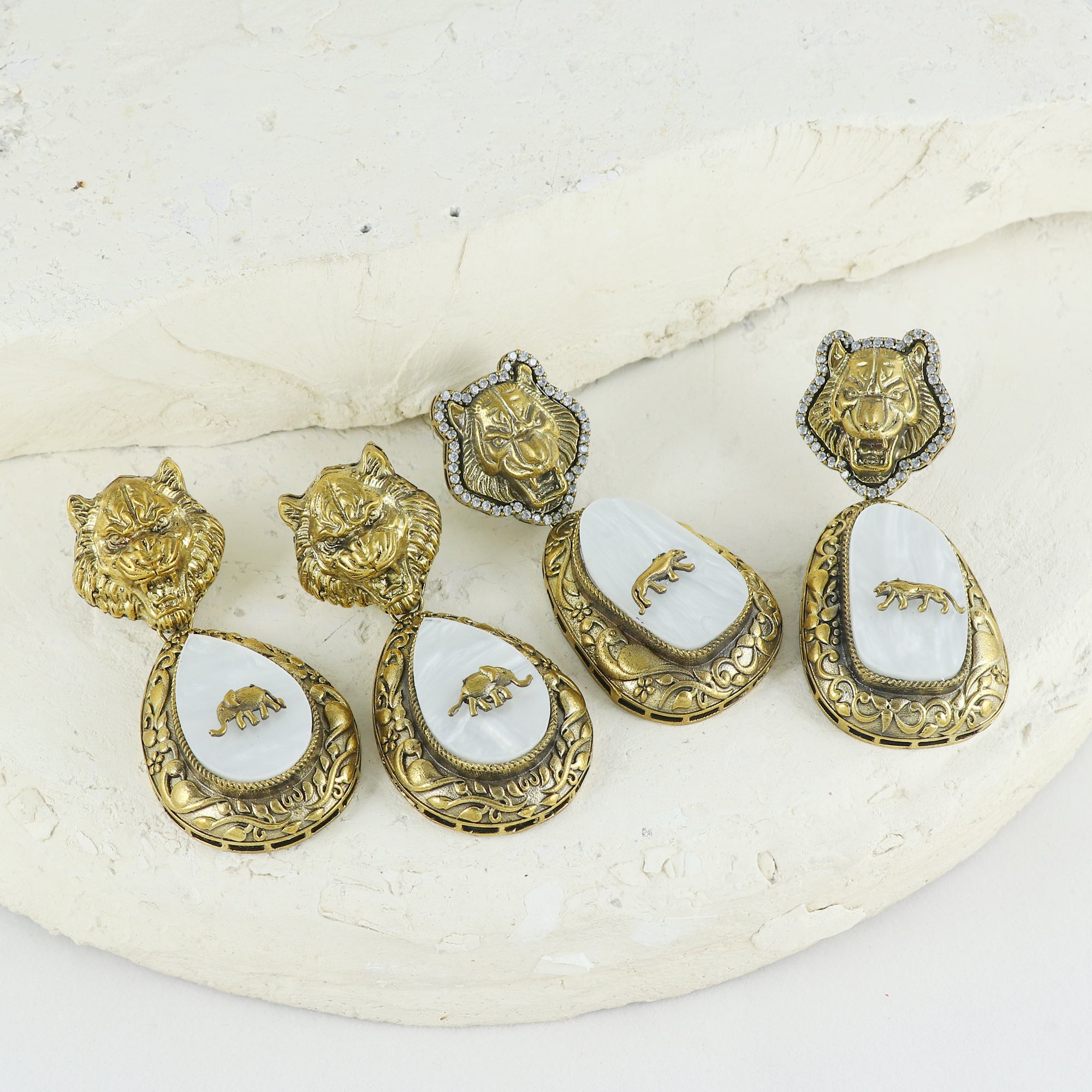 ETERNAL BLING OXIDISED ANIMAL HANGING EARING