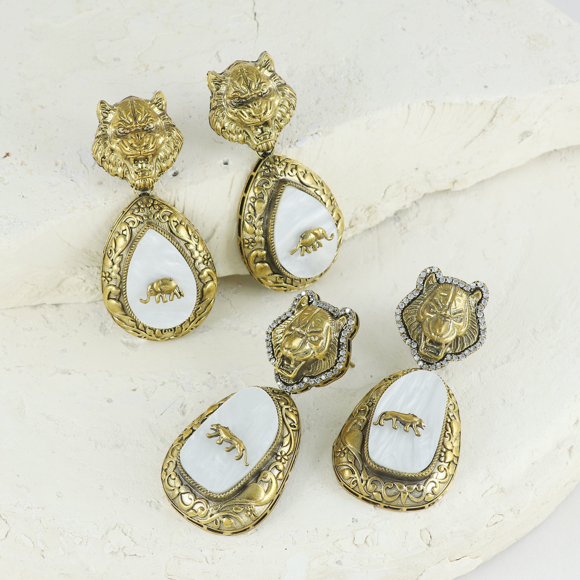 ETERNAL BLING OXIDISED ANIMAL HANGING EARING